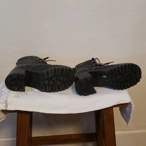 Vintage 90s chunky heel leather boot - Picture 5 of 11